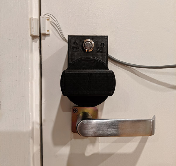 photo of lock casing attached to door